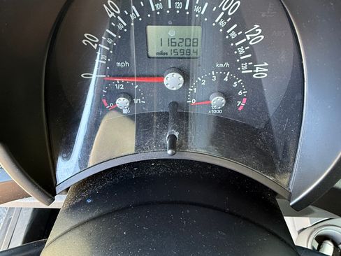 Used 2004 Volkswagen Beetle GLS image 4