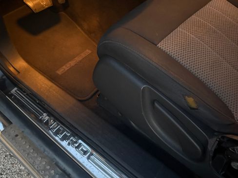 Used 2010 Dodge Nitro Heat w/ Chrome Accents Group image 14