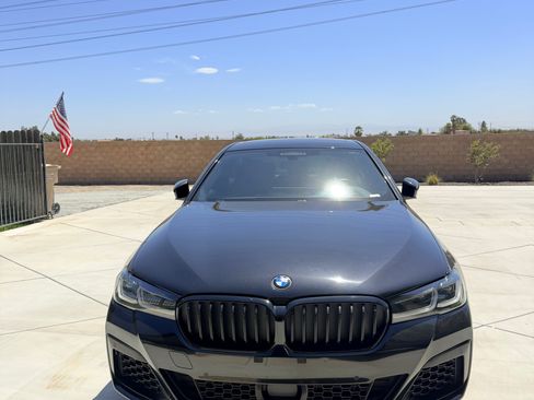 Used 2022 BMW 540i w/ M Sport Package RWD image 2