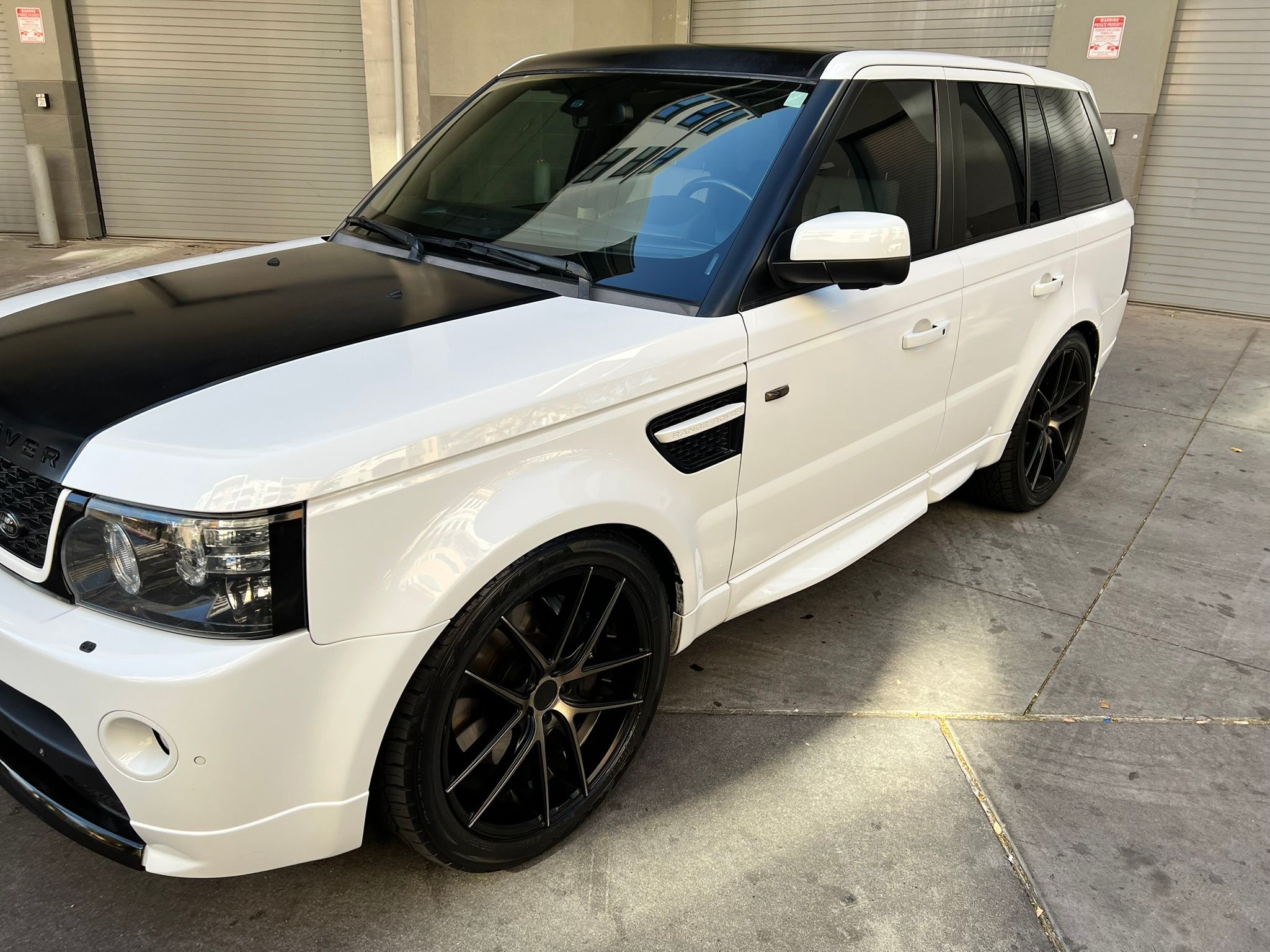 Used 2012 Land Rover Range Rover Sport Autobiography AWD/4WD image 14