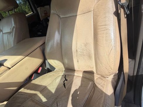 Used 2011 Ford F350 Lariat w/ Camper Pkg AWD/4WD image 11