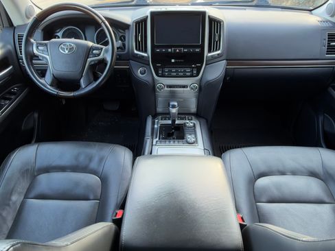 Used 2021 Toyota Land Cruiser Sport Utility 4D image 4