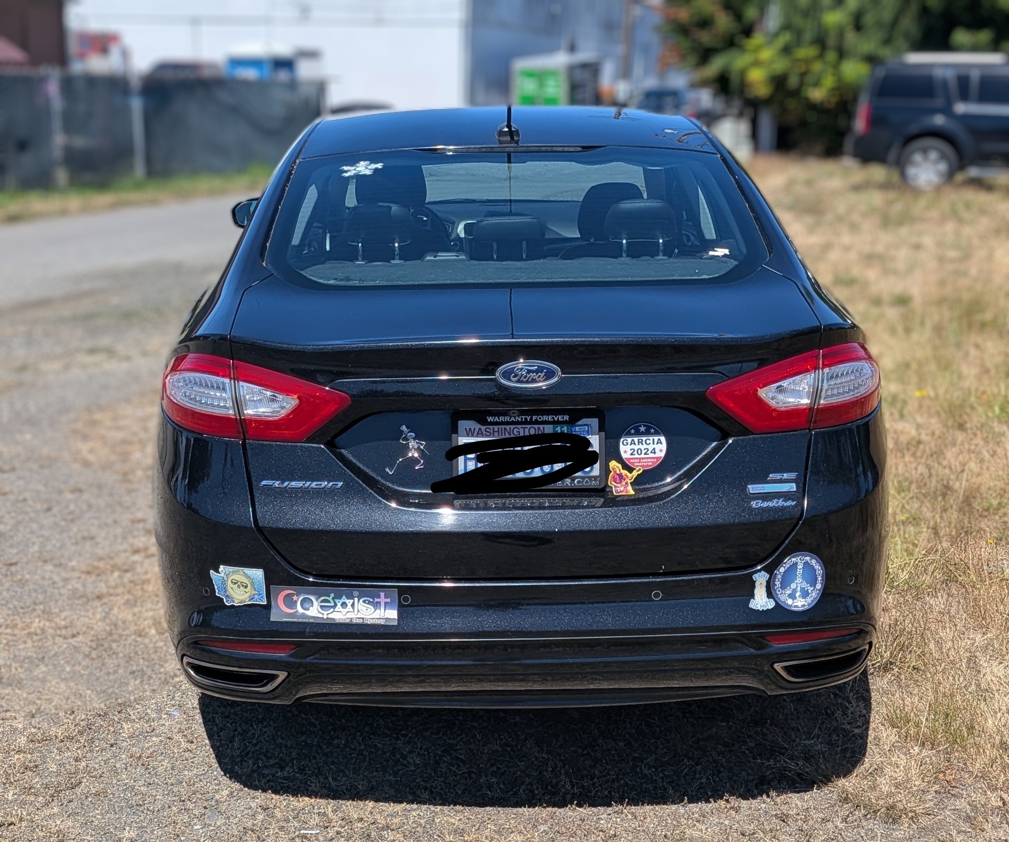 Used 2014 Ford Fusion SE w/ Equipment Group 202A FWD image 4