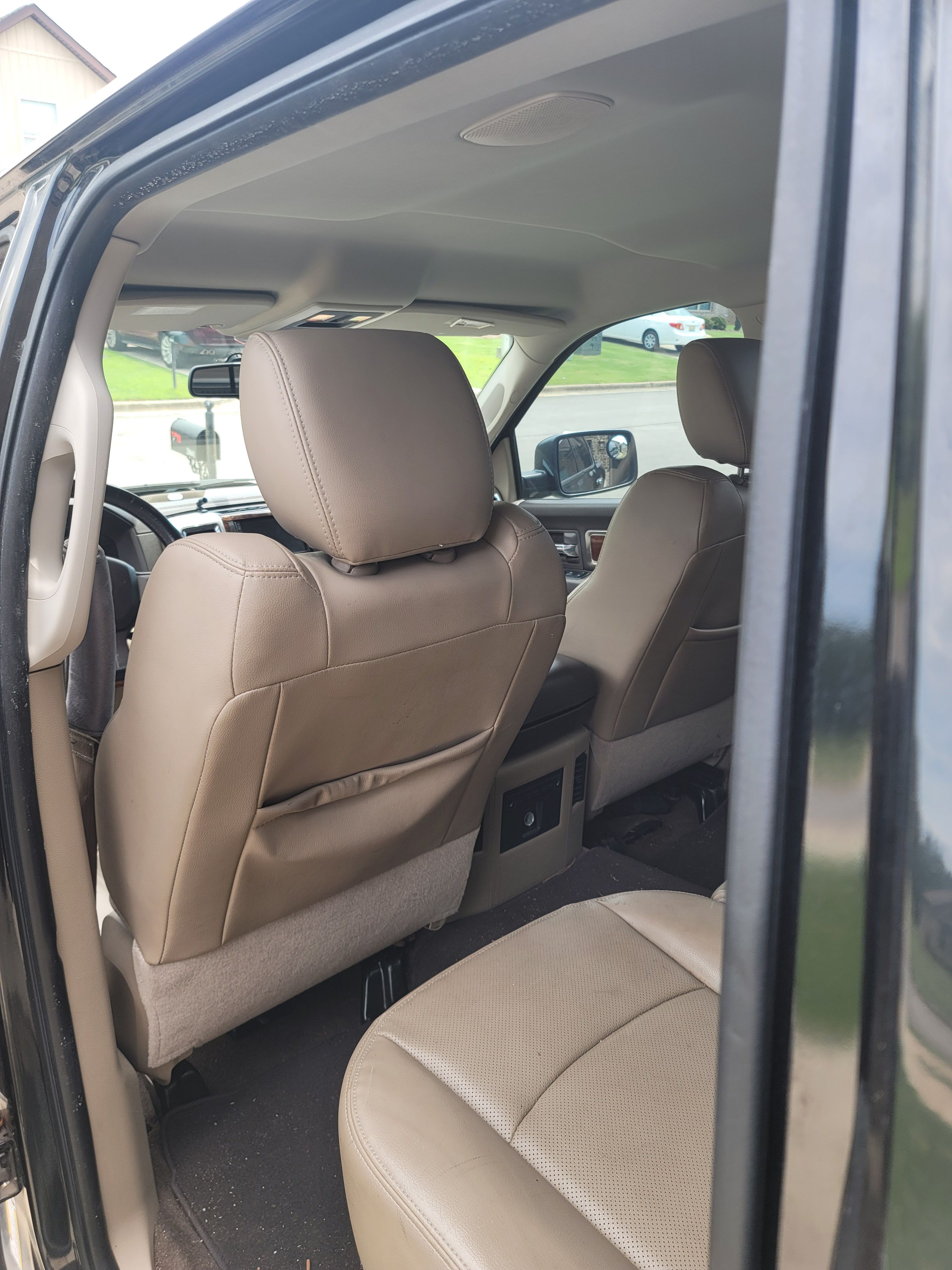 Used 2010 Dodge Ram 1500 Truck Laramie w/ Chrome Accents Group RWD image 16
