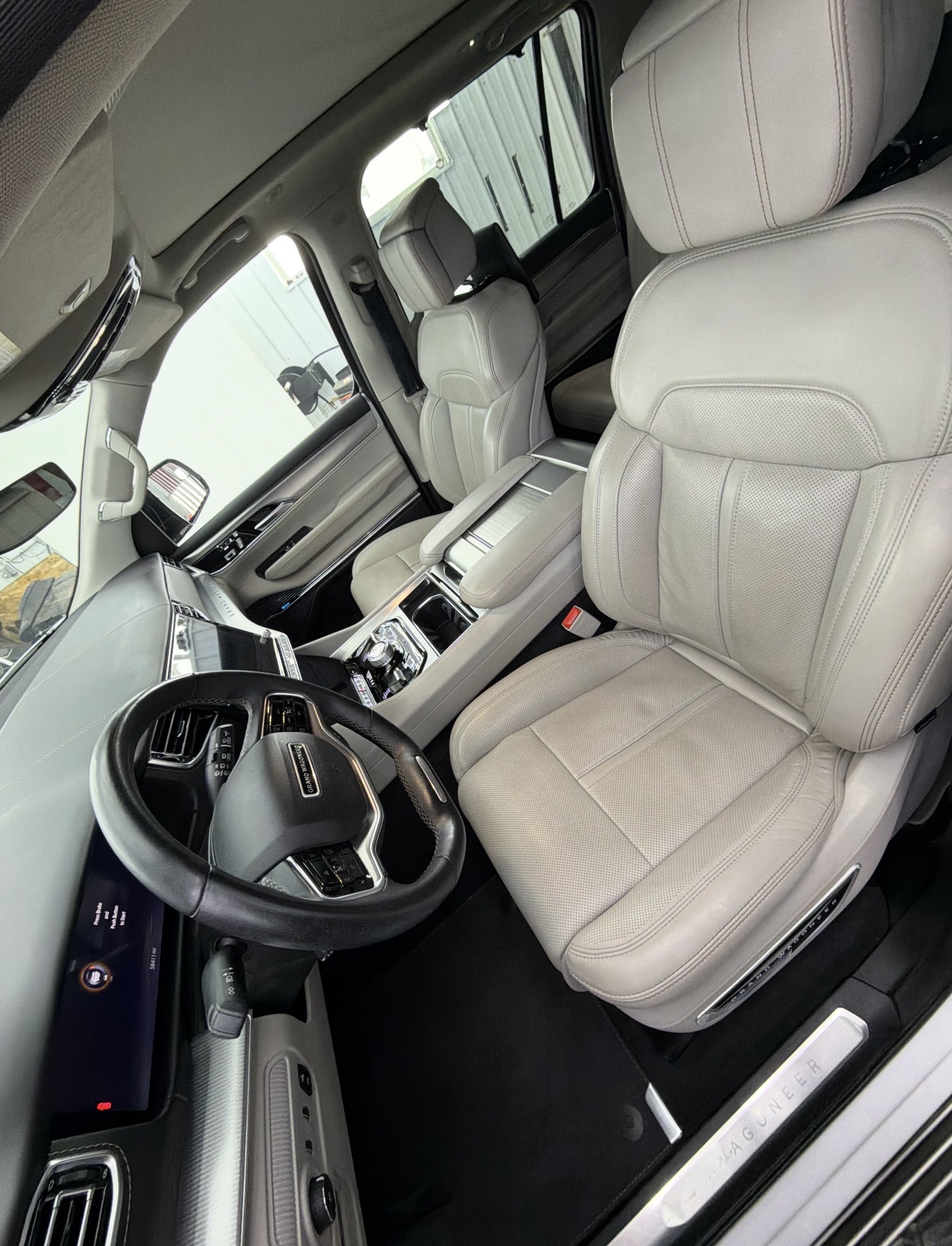 Used 2023 Jeep Grand Wagoneer 4WD w/ Rear Seat Video Group 1 image 5