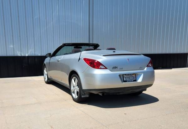 Used 2009 Pontiac G6 GT FWD image 1