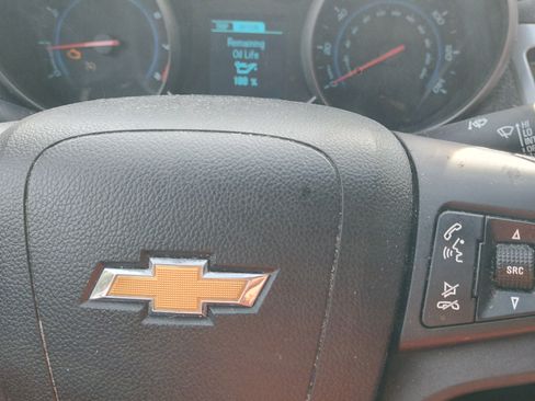 Used 2015 Chevrolet Cruze LT image 16