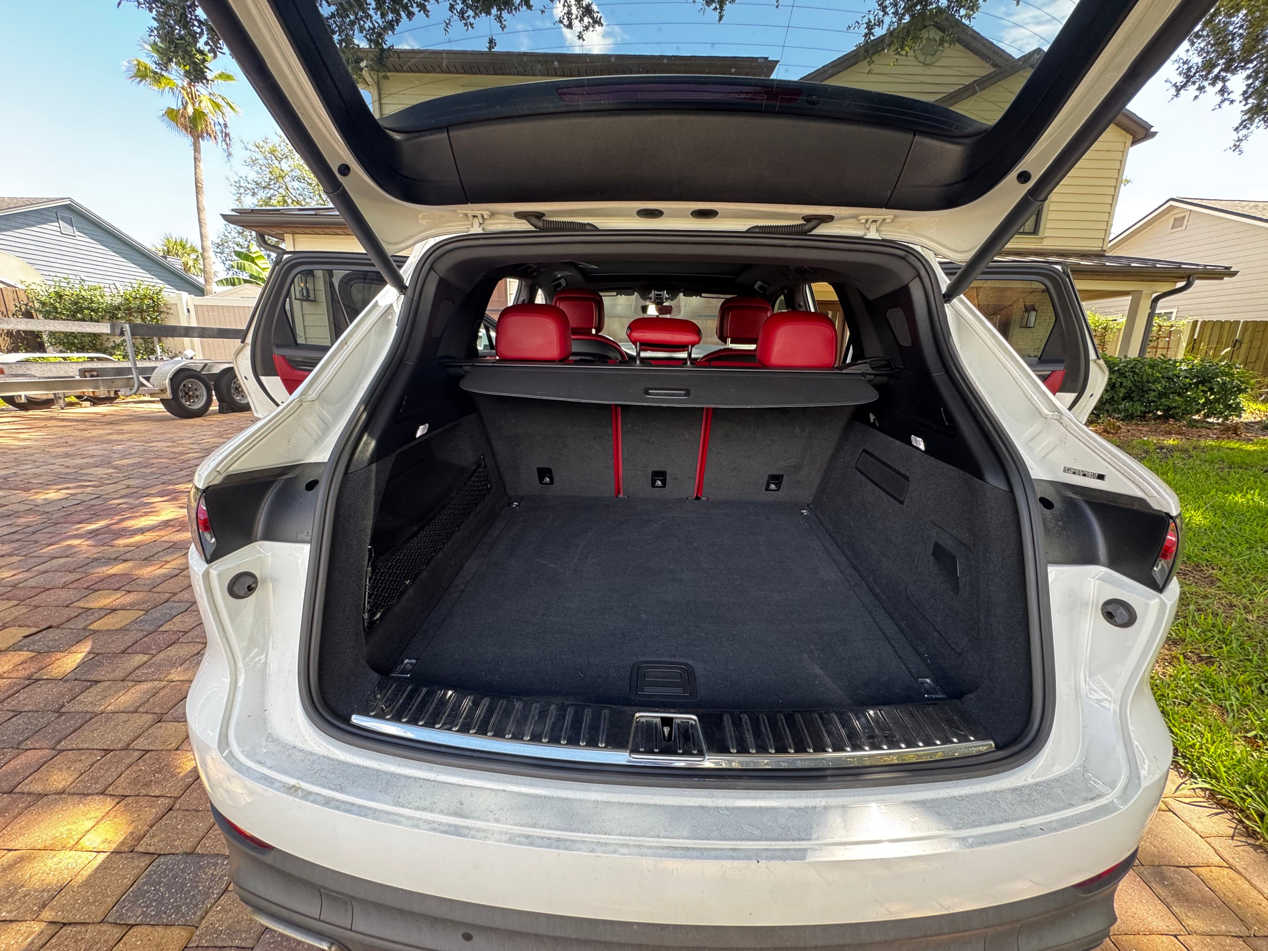 Used 2020 Porsche Cayenne AWD/4WD image 17