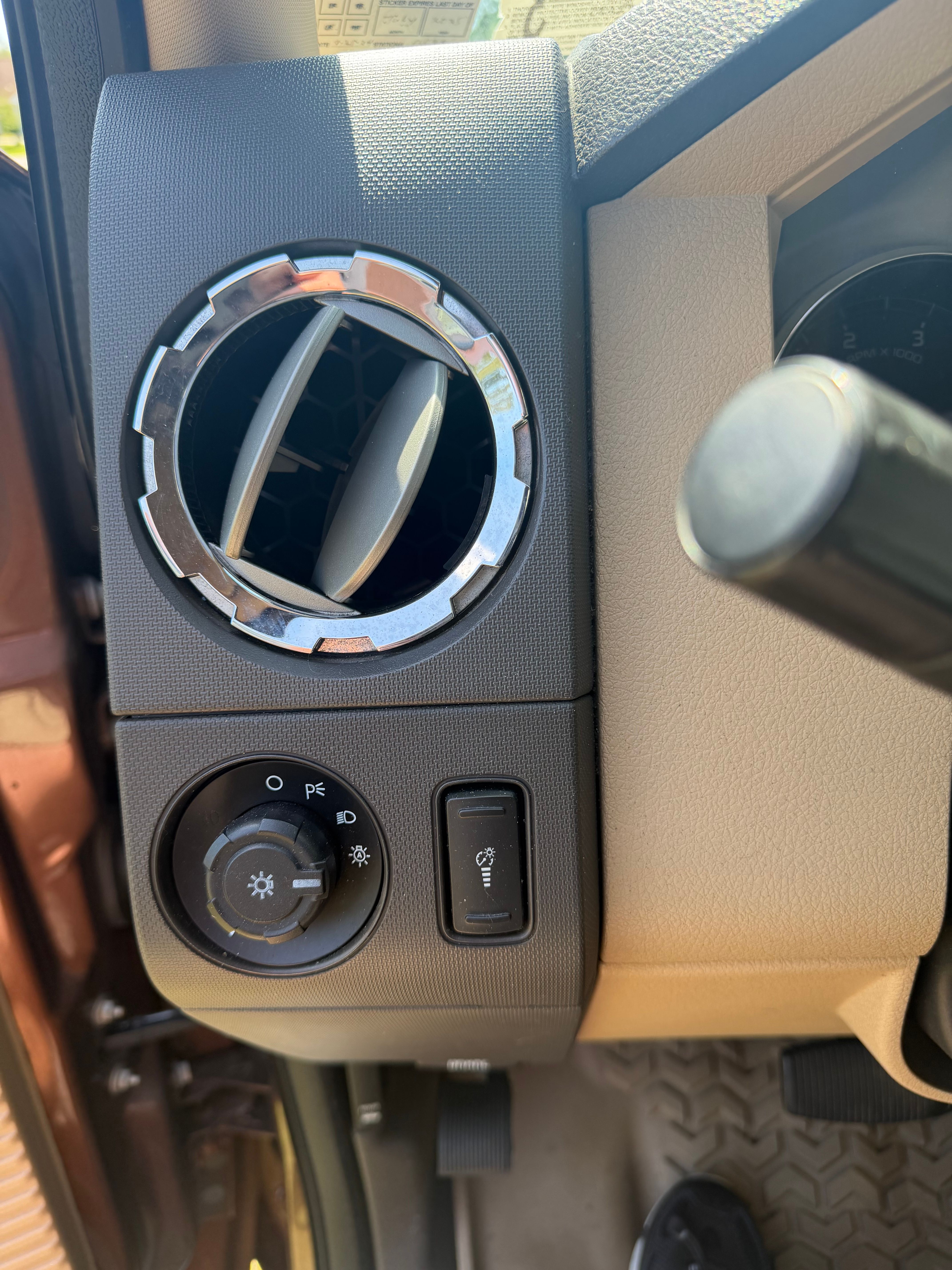 Used 2012 Ford F250 XLT w/ XLT Premium Pkg AWD/4WD image 19