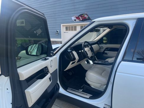 Used 2020 Land Rover Range Rover Long Wheelbase HSE image 10