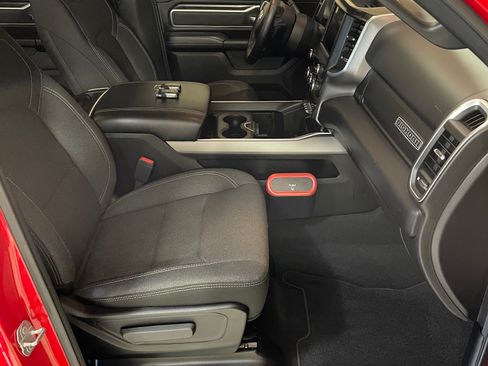 Used 2019 RAM 1500 Big Horn AWD/4WD image 12