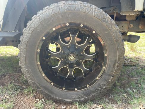 Used 2013 Jeep Wrangler Unlimited Rubicon w/ Connectivity Group image 22