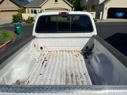 Used 2003 Ford F250 XLT AWD/4WD image 8
