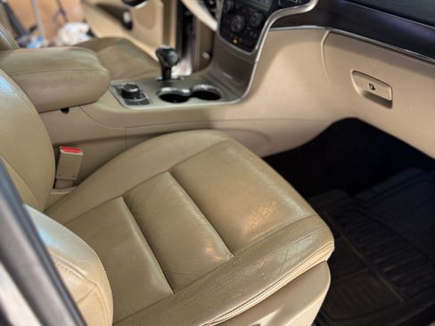Used 2014 Jeep Grand Cherokee Limited AWD/4WD image 9
