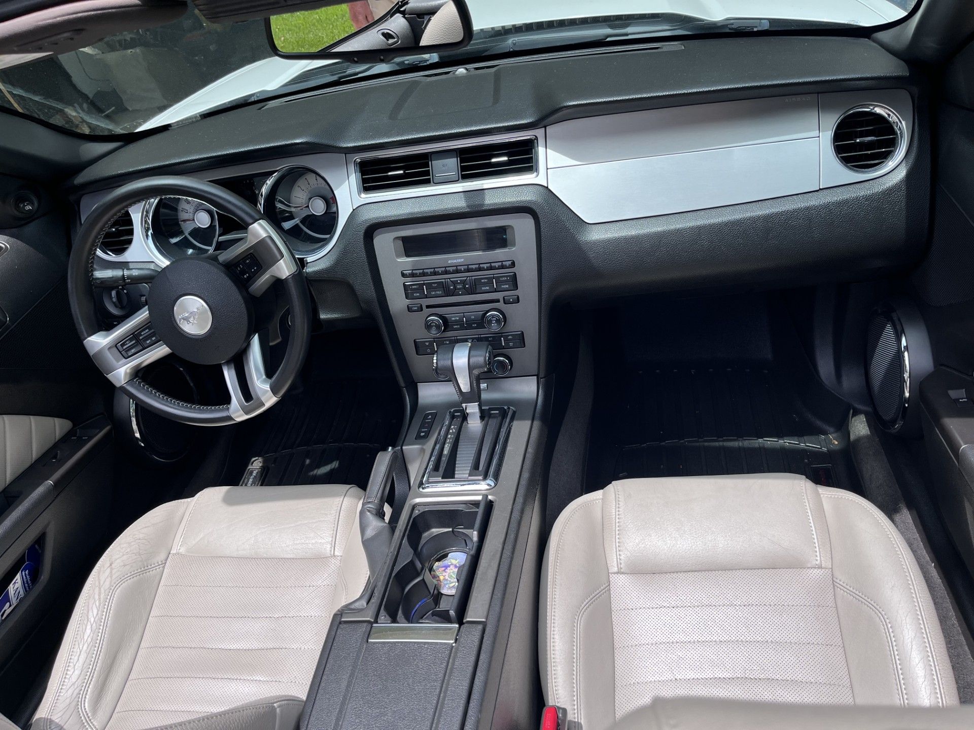 Used 2012 Ford Mustang Premium RWD image 5