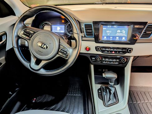 Used 2019 Kia Niro LX image 5