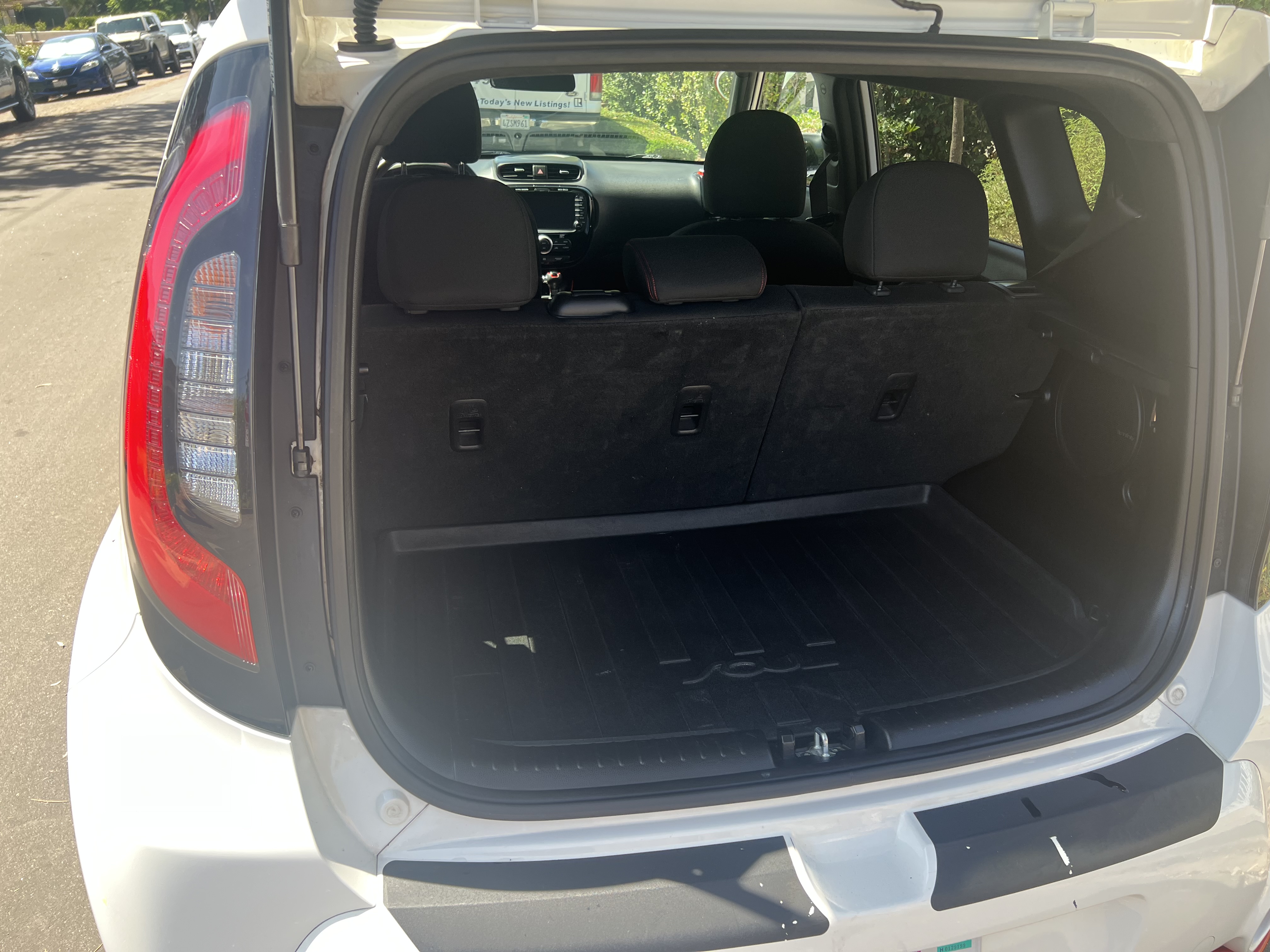 Used 2014 Kia Soul + FWD image 13