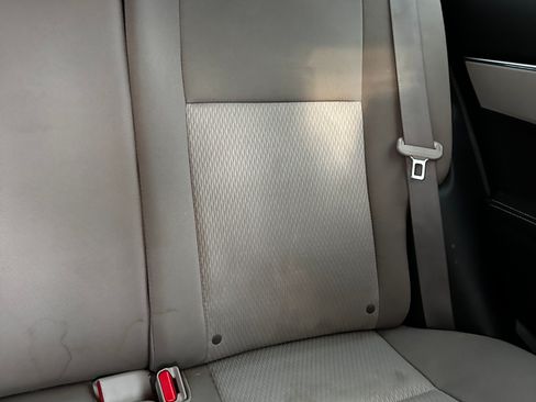 Used 2014 Toyota Corolla LE image 29