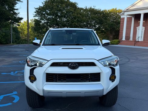 Used 2020 Toyota 4Runner TRD Off-Road AWD/4WD image 5