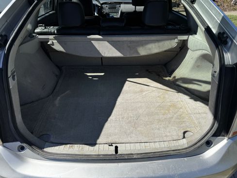 Used 2011 Toyota Prius Three image 9