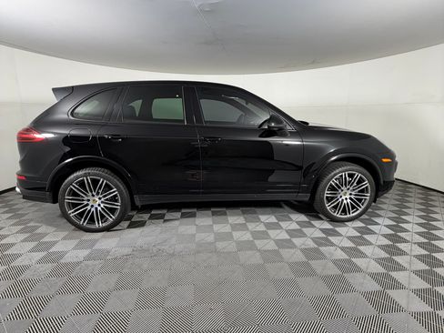 Used 2017 Porsche Cayenne AWD/4WD image 10