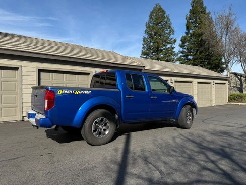 Used 2015 Nissan Frontier Desert Runner image 15