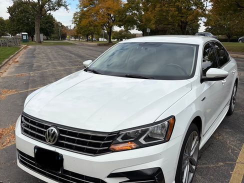 Used 2017 Volkswagen Passat 1.8T R-Line image 2