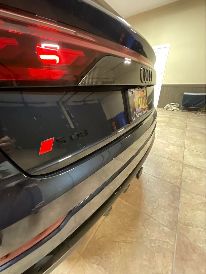 Used 2025 Audi SQ8 Prestige AWD/4WD image 1