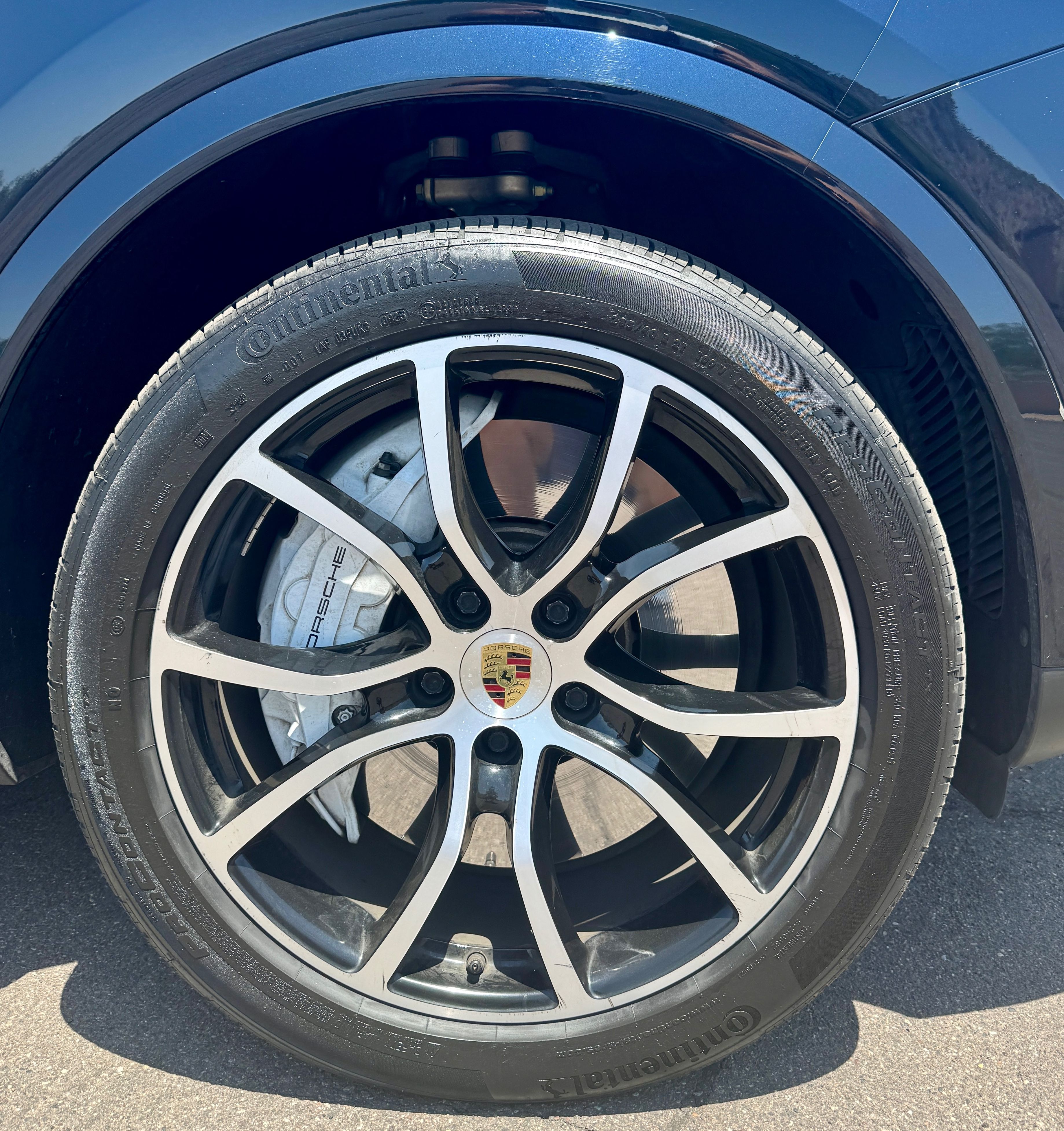 Used 2019 Porsche Cayenne AWD/4WD image 12