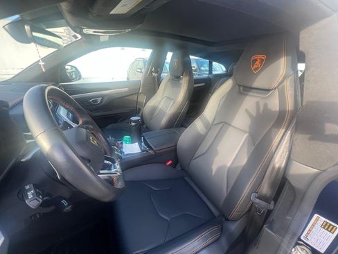 Used 2023 Lamborghini Urus S image 10