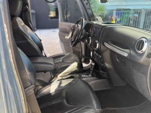 Used 2014 Jeep Wrangler Unlimited Sahara w/ Dual Top Group image 15