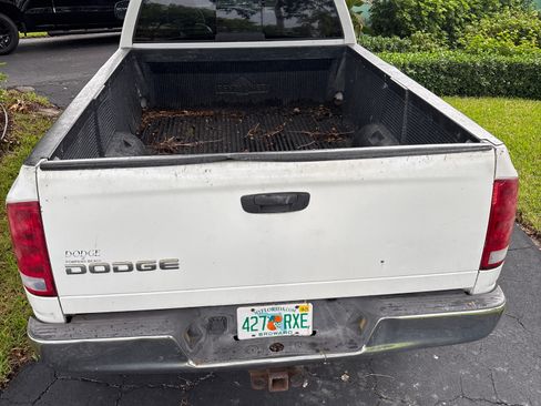 Used 2002 Dodge Ram 1500 Truck 2WD Quad Cab image 2