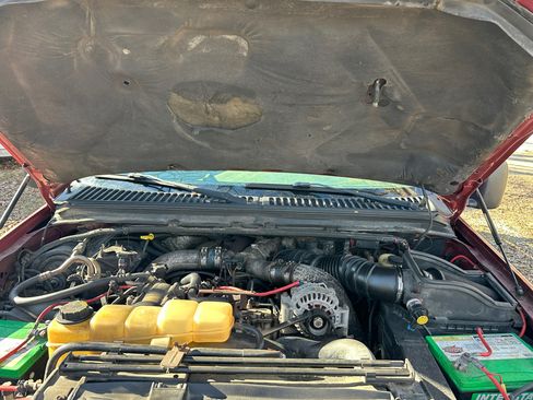 Used 2003 Ford F250 XLT image 4