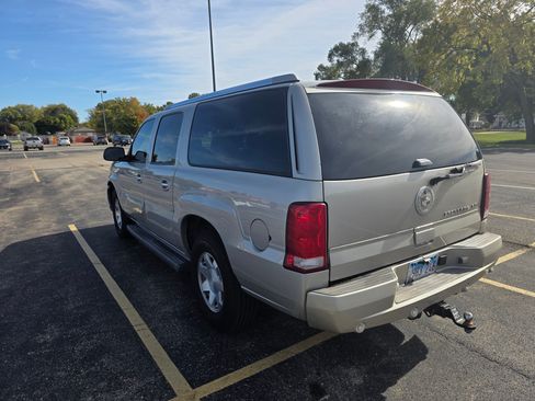 Used 2006 Cadillac Escalade ESV AWD image 4