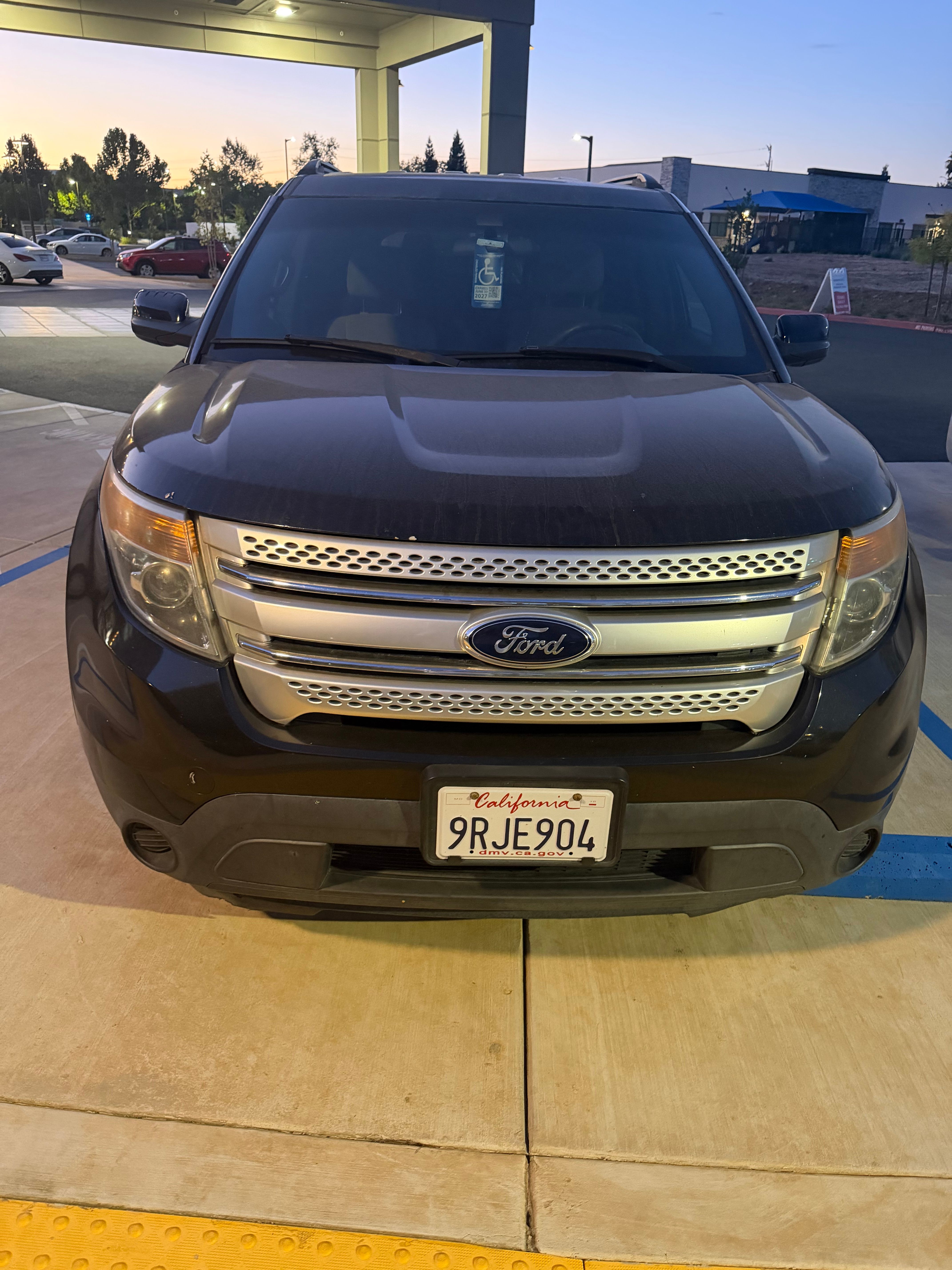 Used 2013 Ford Explorer FWD image 4