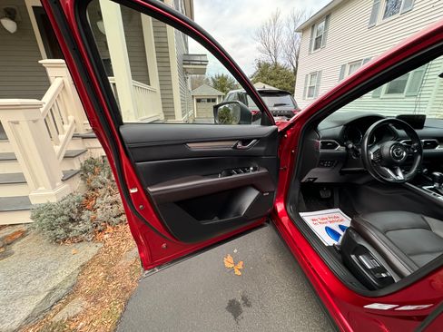 Used 2019 MAZDA CX-5 Signature image 2