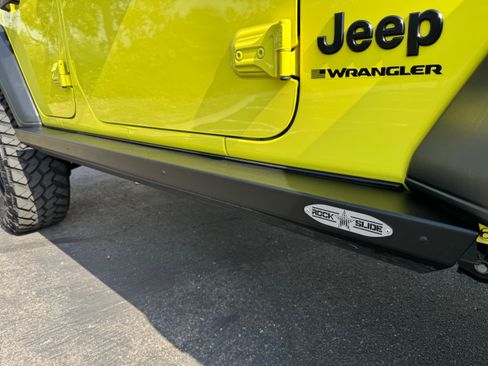 Used 2024 Jeep Wrangler Unlimited Sport AWD/4WD image 13