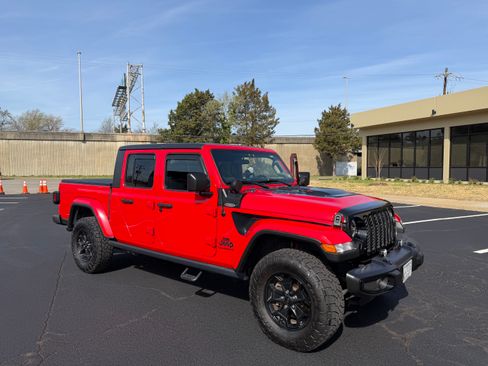 Used 2021 Jeep Gladiator Sport AWD/4WD image 12
