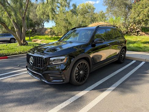 Used 2025 Mercedes-Benz GLB 35 AMG 4MATIC image 5