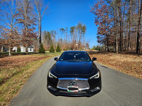 Used 2018 INFINITI Q60 3.0t Sport w/ Sensory Package 3.0T Sport image 8