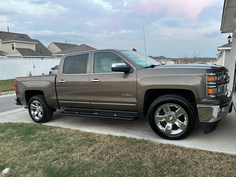 Used 2015 Chevrolet Silverado 1500 LTZ w/ Texas Edition, 1LZ Trim RWD image 6