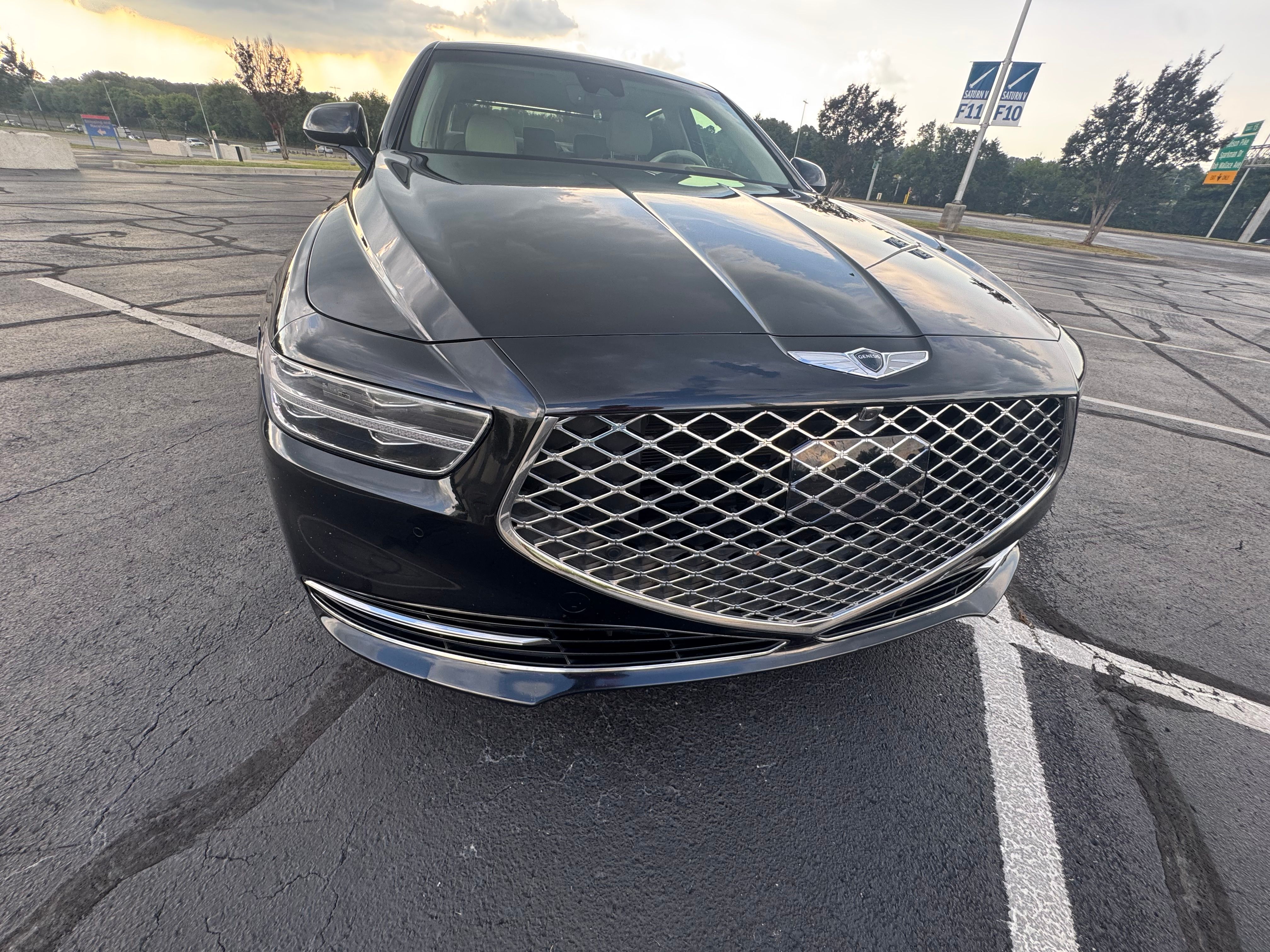 Used 2022 Genesis G90 5.0 Ultimate RWD image 12