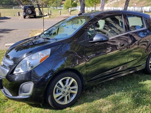 Used 2014 Chevrolet Spark LT image 11