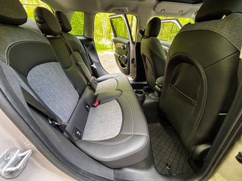 Used 2023 MINI Cooper S w/ Signature Upholstery Package FWD image 22