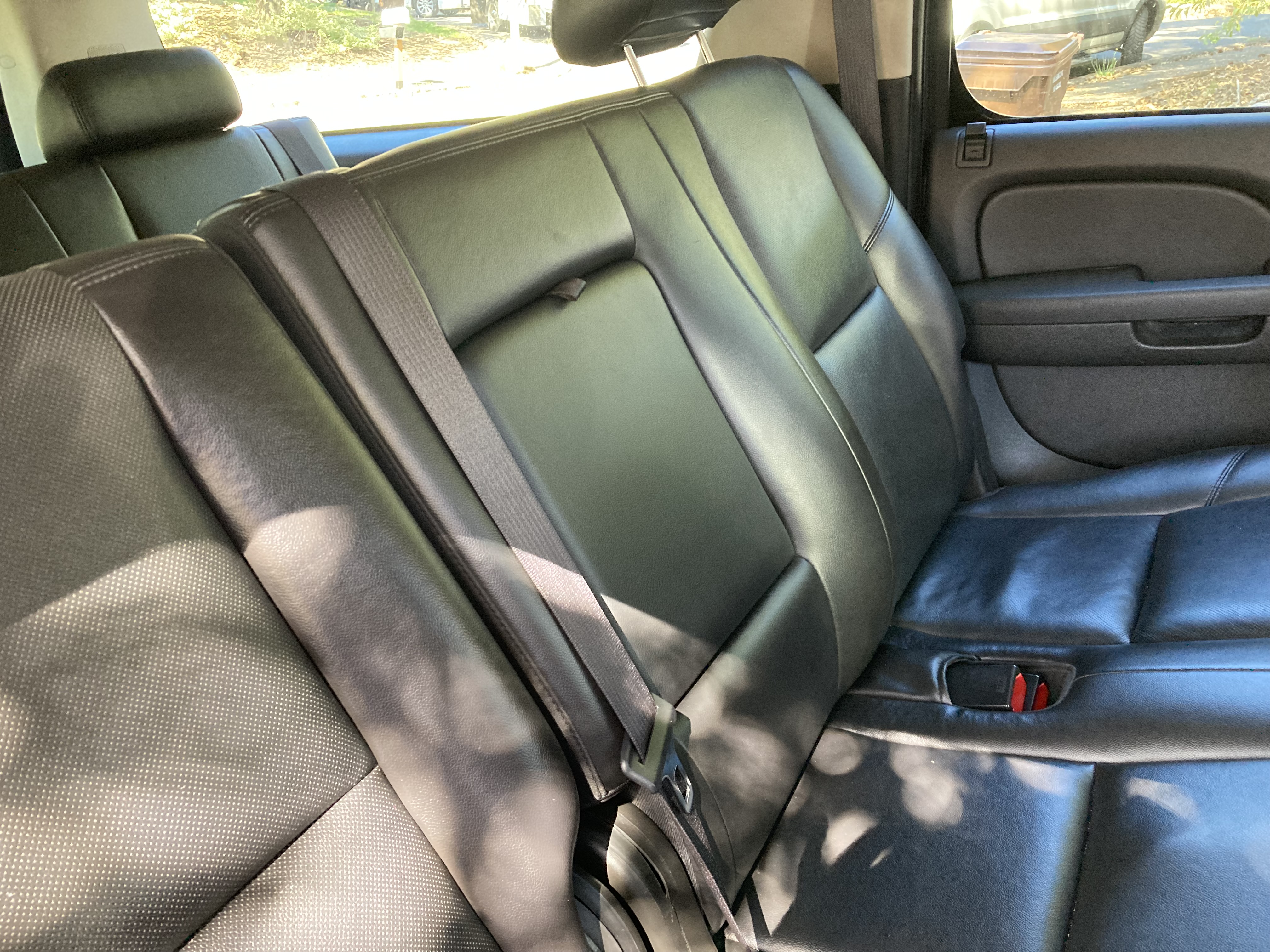 Used 2010 Chevrolet Suburban LTZ AWD/4WD image 15