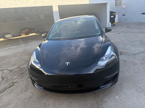 Used 2021 Tesla Model 3 Standard Range Plus image 12