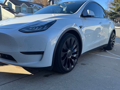 Used 2020 Tesla Model Y Performance image 13