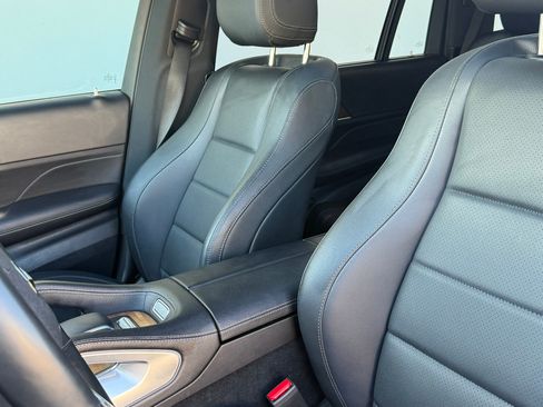 Used 2022 Mercedes-Benz GLS 450 4MATIC image 13