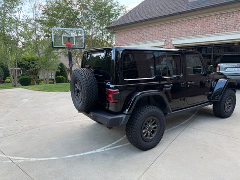 Used 2021 Jeep Wrangler Unlimited Rubicon AWD/4WD image 8