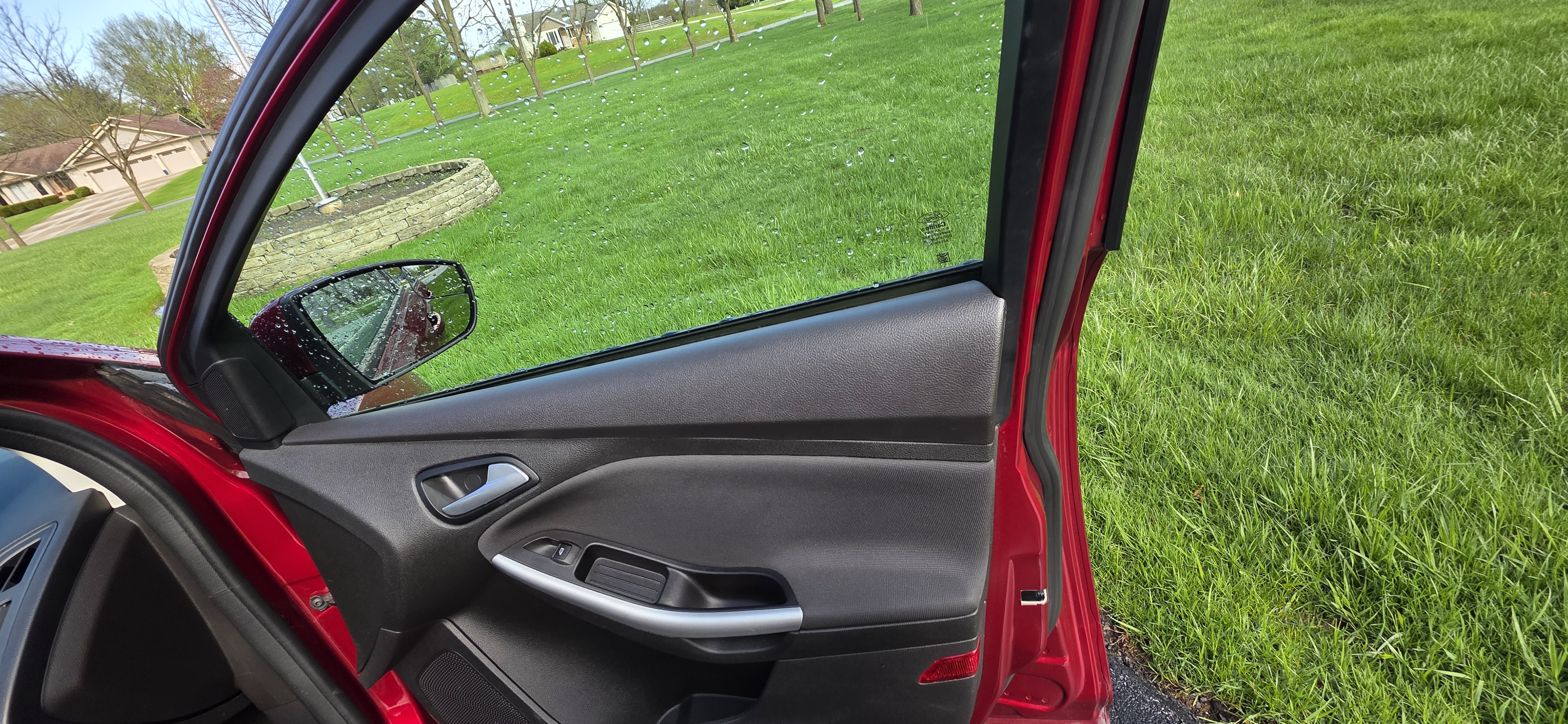 Used 2013 Ford Focus SE FWD image 5